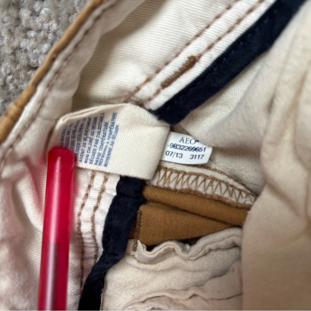 American Eagle Outfitters Relaxed Straight Khaki Pant - Picture 13 of 13